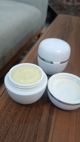 کرم دست ساز